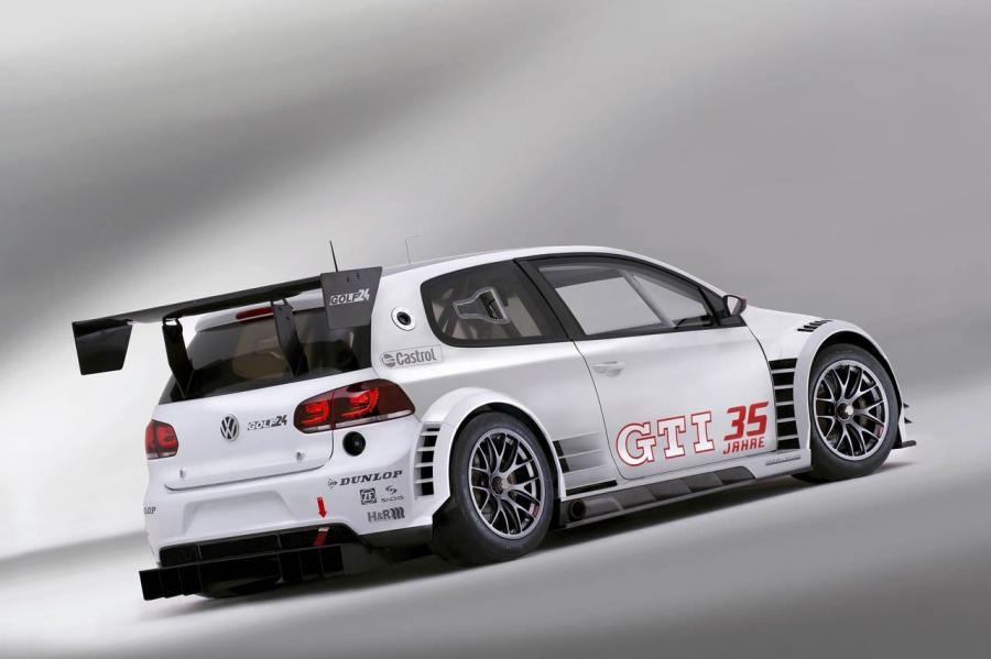 Volkswagen Golf24 24h Nurburgring 2011 года  (фото 25 из 34)